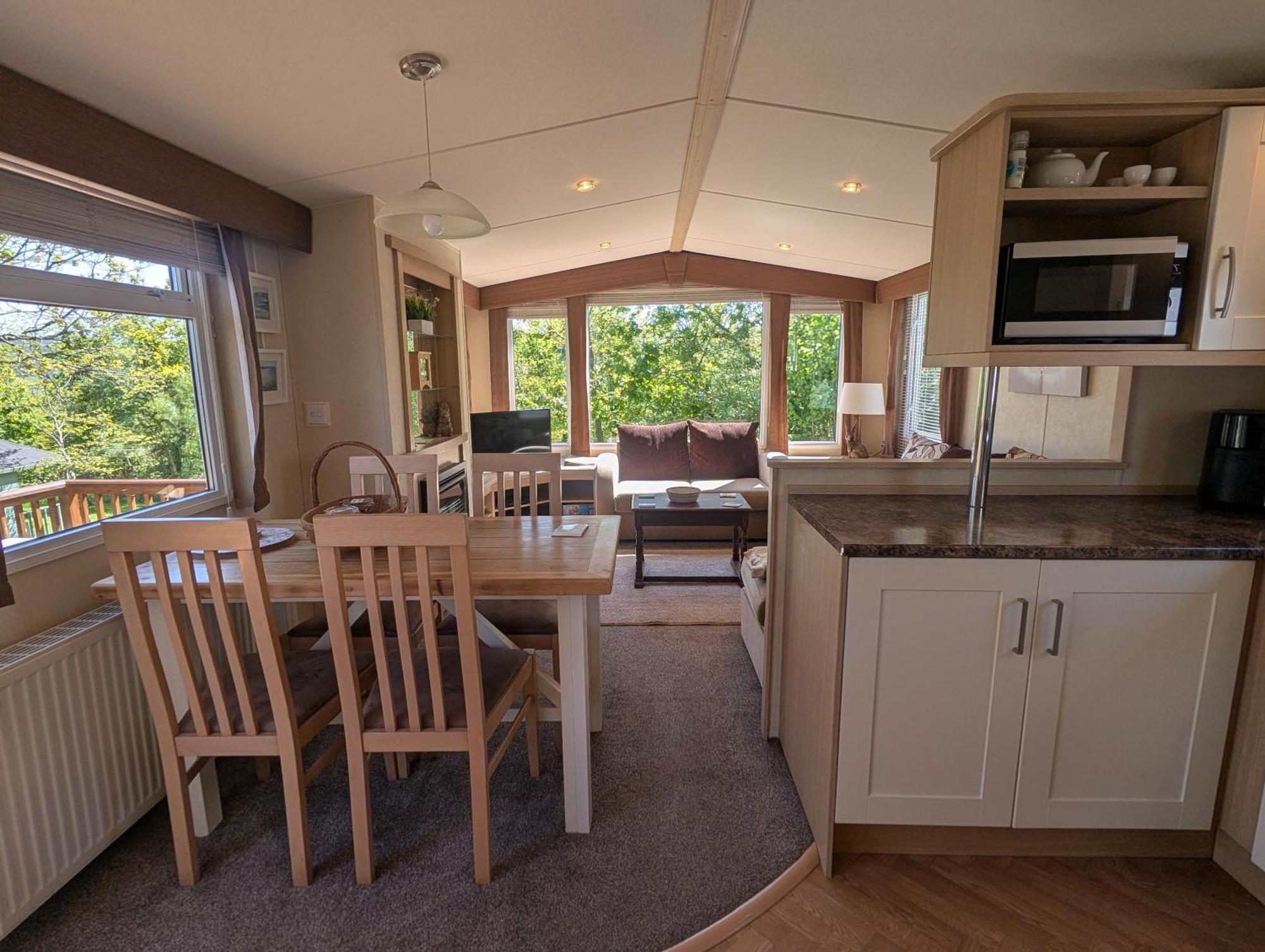 Red Squirrel Holiday Home In The Countryside, 10 Mins To Lligwy Beach Llandyfrydog Exterior photo